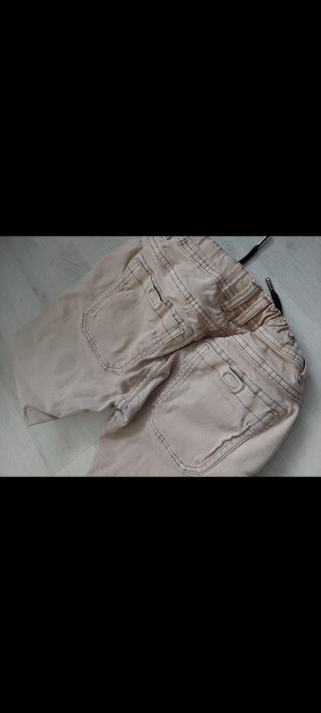 Nohavice č.140, chapter young,140