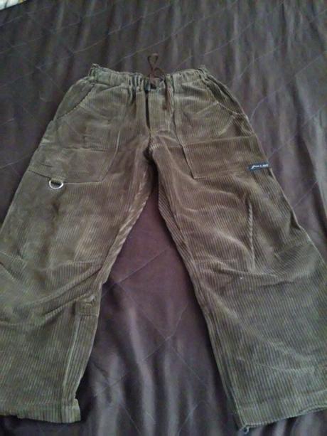 Menčestrové nohavice , 122