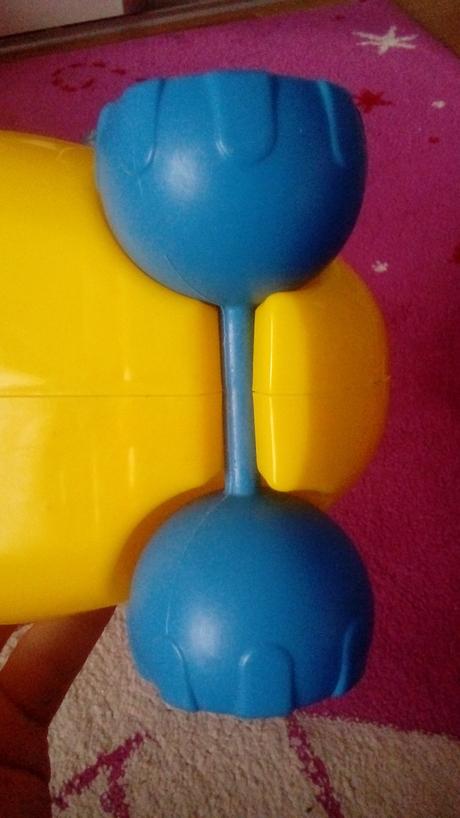 Kacicka s kruhmi na tahanie,