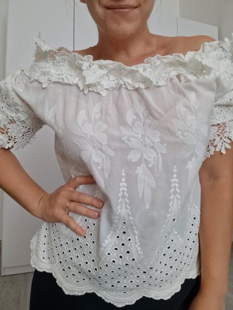 Madeirový top s čipkou, s