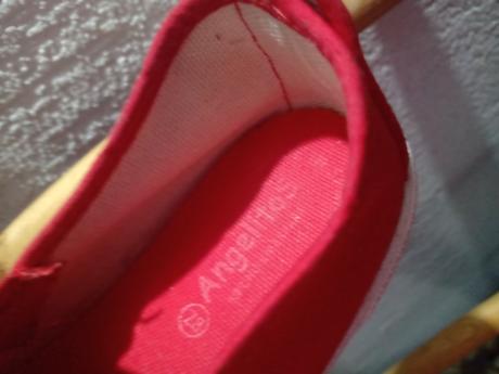 Tenisky zn. angelitos voňave s postovnym, 28
