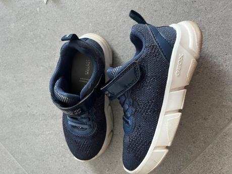 Tenké tenisky, geox,26