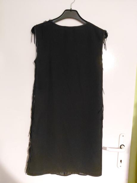 Suprava-šaty a sako so strapcami,vel. s,zn.guess, guess,s