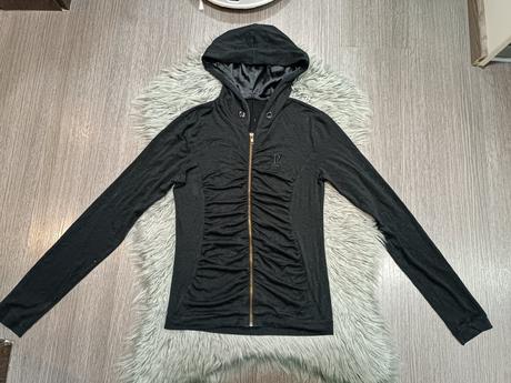 Tenká čierna mikina veľ. s, s