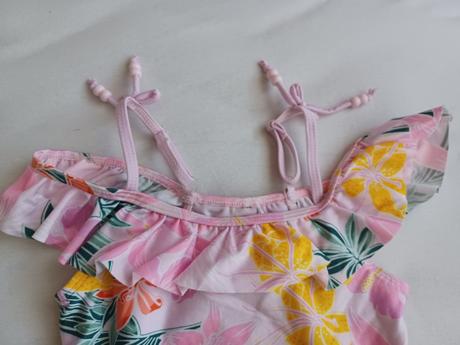 Dievčenské plavky s kvietkami, reserved,122 / 128