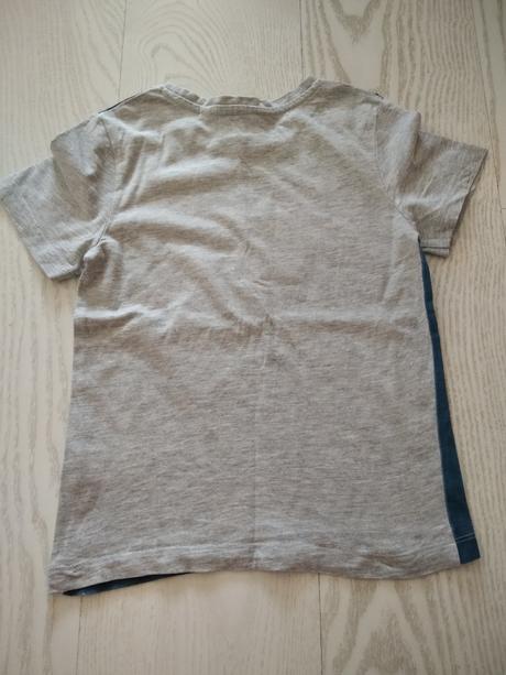 Tričko s premienacimi flitrami, c&a,116
