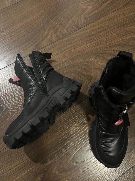 Reserved snehule, reserved,28