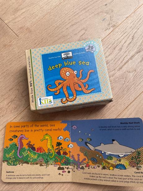 Puzzle 20 ks + krasna anglicka kniha,