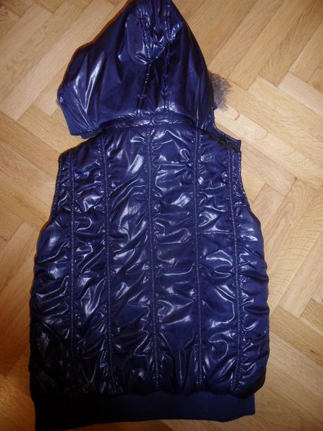 Dievčenská vesta, 164