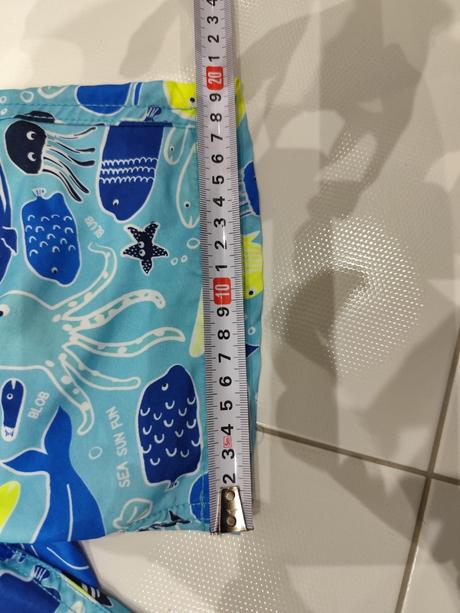 Predám chlapčenské kraťasy/plavky, 