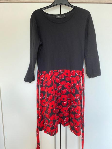 Šaty s makmi, bonprix,152