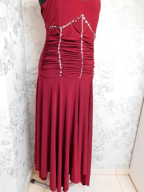 Pekne slavnostne saty, 38 / 40