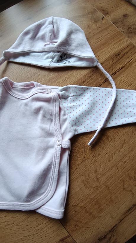 Košieľka s čiapkou, 62