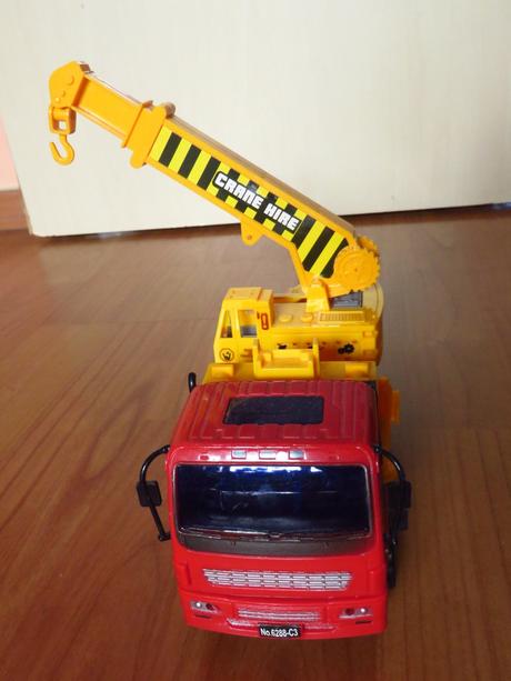 Auto s navijákom - dl. 18 cm, 