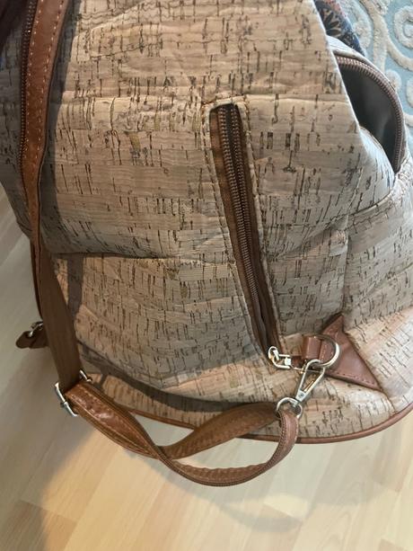 Ruksák korkový, 