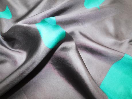 Omega kvalitná luxusna hodvabna elegantná šatka, l