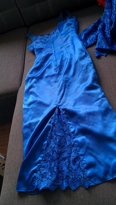 Saténové šaty, s