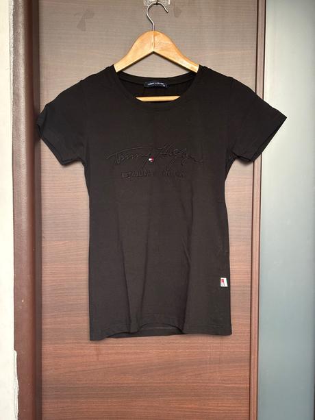 Dámske tričko m, tommy hilfiger,m