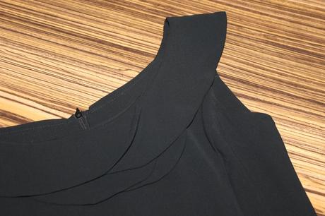 Dámske šaty cez ramená v. m, m