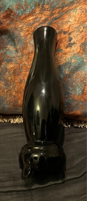 Cierna retro vaza s prirodnym motivom, 