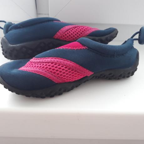 Topánky do vody, 25