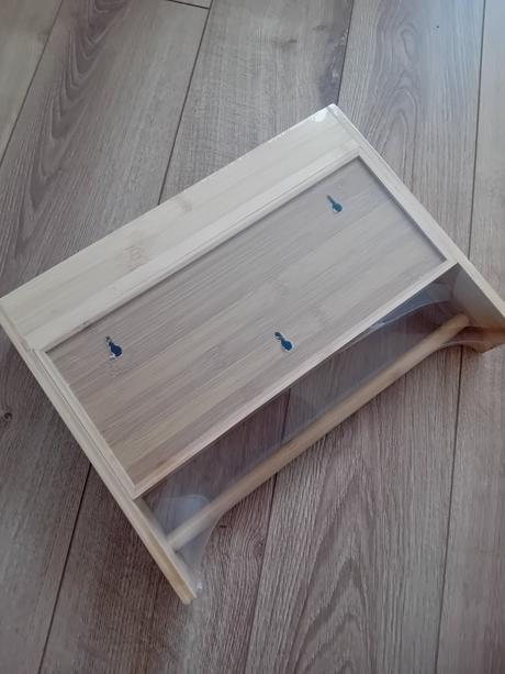 Závesný držiak do kuchyne, 