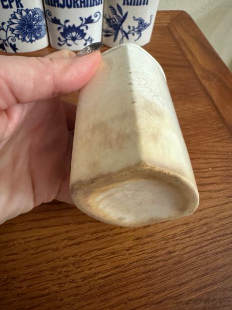 Porcelán cibuľák, 