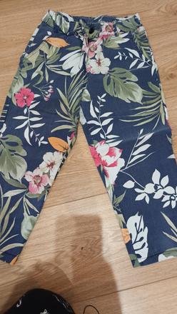 Tristvrtove nohavice, xs