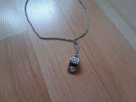 Retiazka s píšťaľkou,