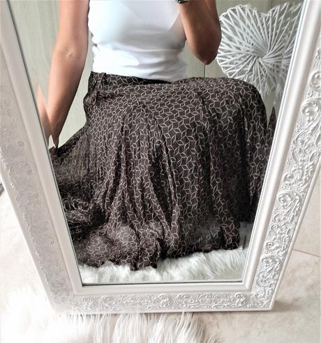 Hnedá sukňa-42, 42