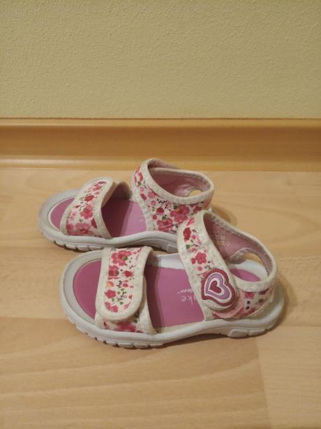 Sandálky, 22