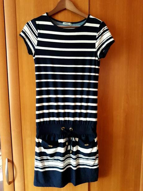 Námornícke šaty, 38