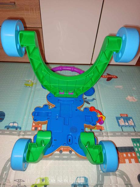 Fisher price chodítko psík, 
