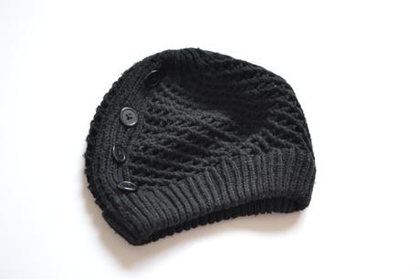 Čierna pletená čiapka, 