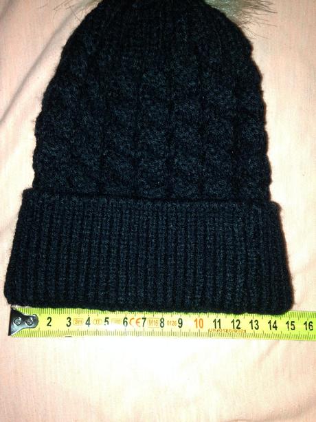 Čiapka s brmbolcom, 80