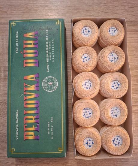 Perlovka, kordonet, maslové, béžové, hnedé odtiene, 