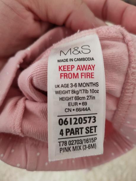 Dojčenské tepláčky, marks & spencer,68