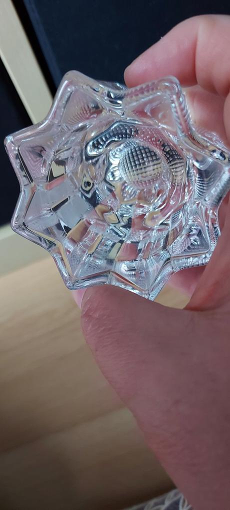 Sklenený svietnik hviezda, 