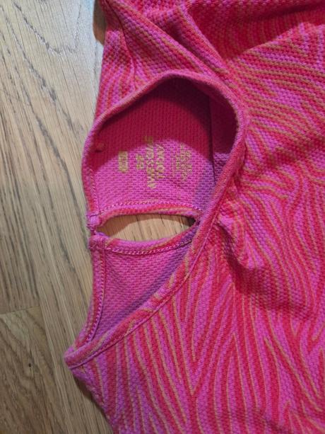 Dievčenské šaty, 134