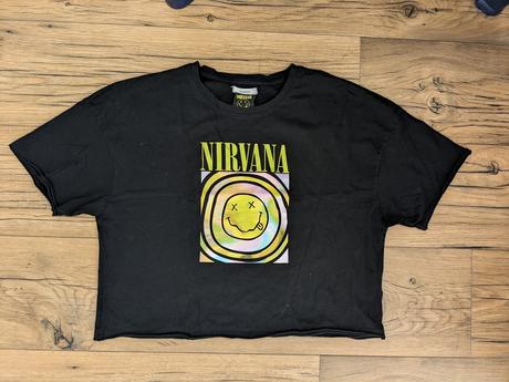 Crop top, reserved,s