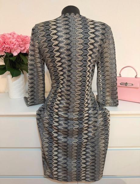 Ana alcazar elegantné vzorované šaty, m