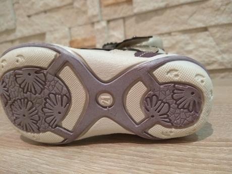 Sandálky, kornecki,21