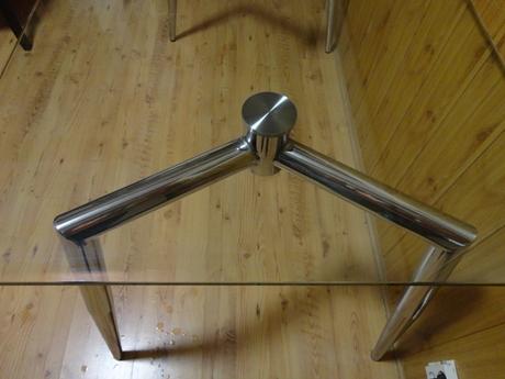 Sklenený jedálenský stôl, 