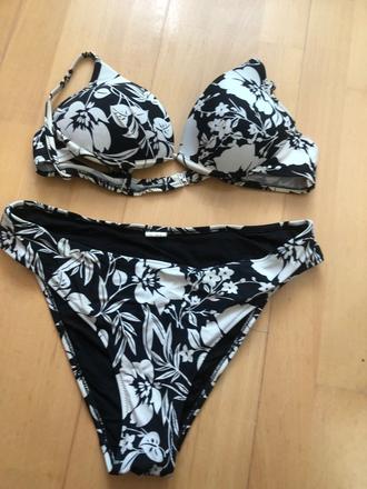 Dvojdielne plavky, 42