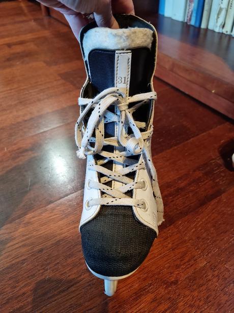 Korčule na ľad, 31