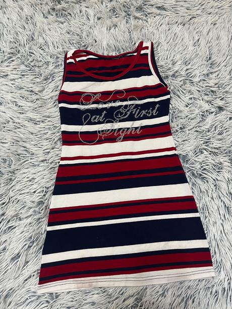 Dievčenské šaty, 134