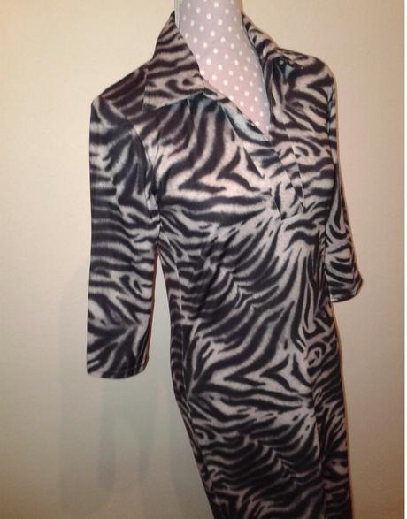 Sivočierne elastické šaty hennes veľ. s, s