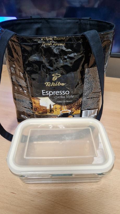 Taška z obalu od kávy tchibo,