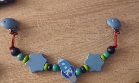 Drevená retiazka na cumeľ či hračku, 