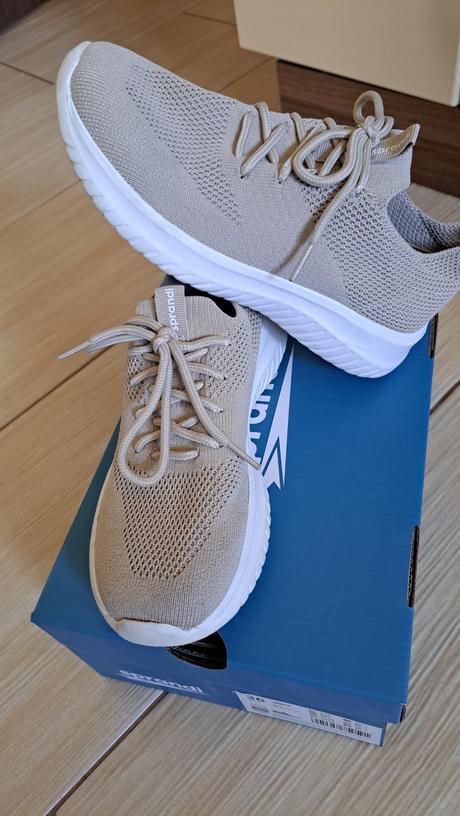 Ľahké tenisky, sprandi,36